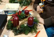 Mehr über den Artikel erfahren Adventkranz binden